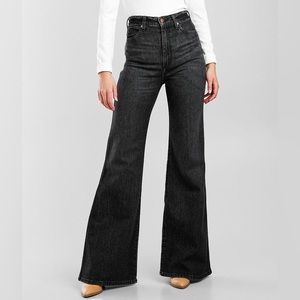 Wanderer High Rise Flare Jean